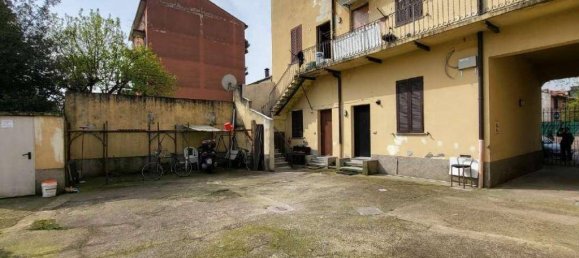 2 bedrooms Apartment in Milan, Italy No. 282645 5