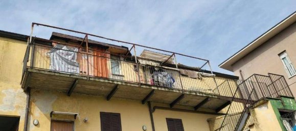 2 bedrooms Apartment in Milan, Italy No. 282645 9