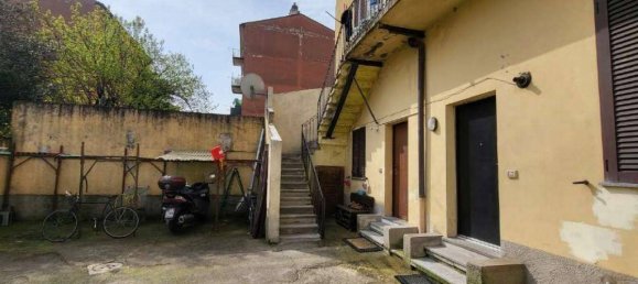 2 bedrooms Apartment in Milan, Italy No. 282645 7