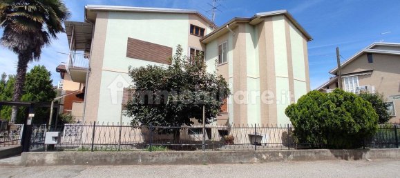 2 bedrooms Apartment in Novara, Italy No. 289206 4