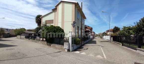 2 bedrooms Apartment in Novara, Italy No. 289206 24