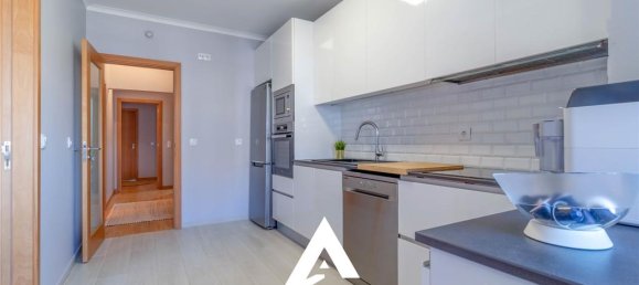 3 Schlafzimmer Wohnung in Espinho, Portugal, Nr. 272159 8