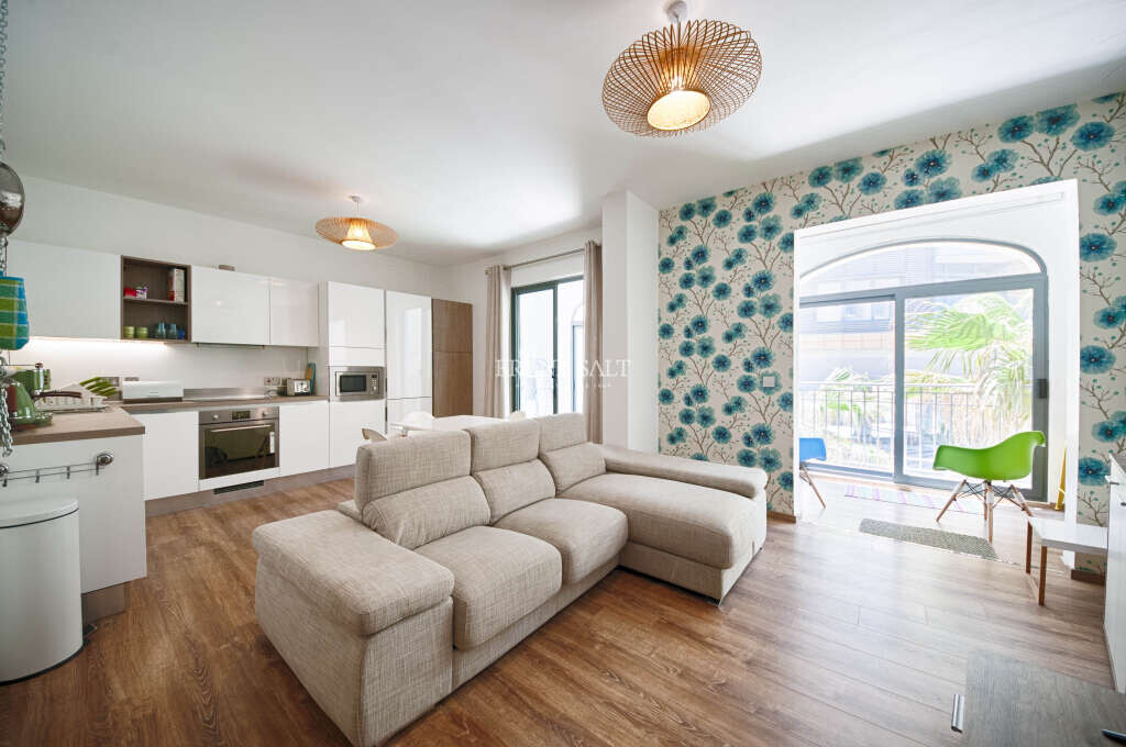 Квартира с 1 спальней в Сент-Джулианс, Мальта № 3775