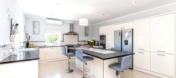 4 bedrooms Villa in Loule, Portugal No. 131014 21