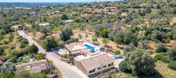 4 bedrooms Villa in Loule, Portugal No. 131014 10