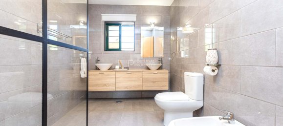 4 bedrooms Villa in Loule, Portugal No. 131014 26