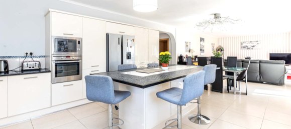 4 bedrooms Villa in Loule, Portugal No. 131014 20