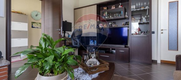 6 rooms House in Vanzaghello, Italy No. 54508 25