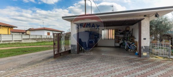 6 rooms House in Vanzaghello, Italy No. 54508 45