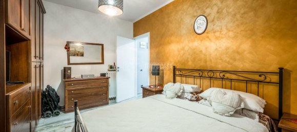 4-salle Appartement à Maranello, Italy No. 2123 47