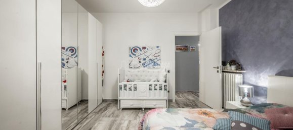 4-salle Appartement à Maranello, Italy No. 2123 41