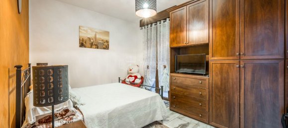 4-salle Appartement à Maranello, Italy No. 2123 28