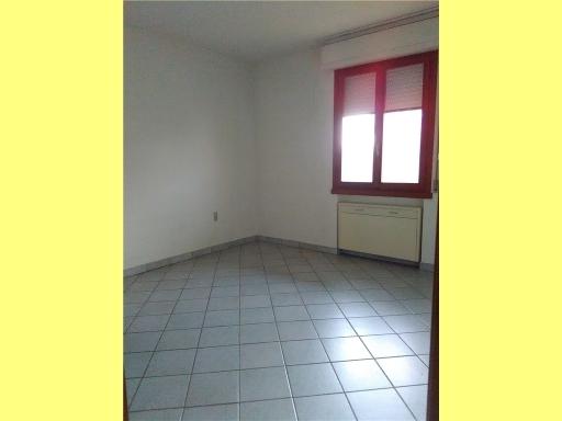 6 rooms Penthouse in Empoli, Italy No. 19826