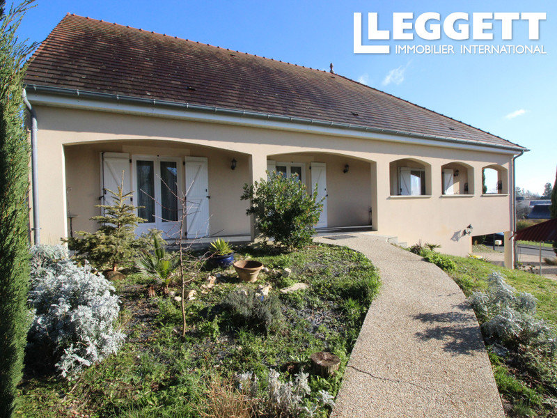 Casa de 5 dormitorios en Pellevoisin, France No. 81122