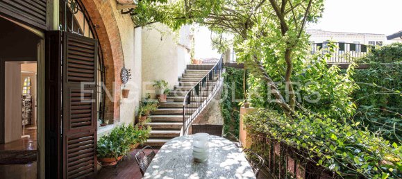 4 bedrooms Villa in Venice, Italy No. 132092 5