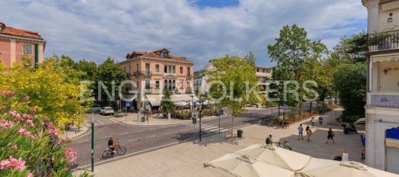 4 bedrooms Villa in Venice, Italy No. 132092 4