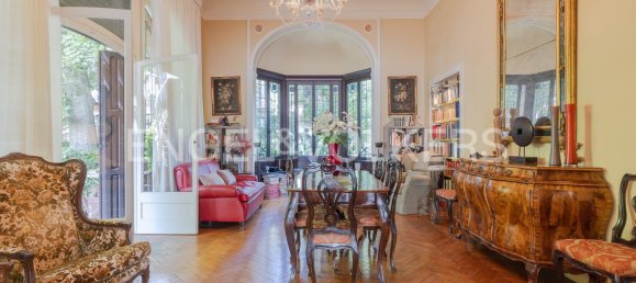 4 bedrooms Villa in Venice, Italy No. 132092 2
