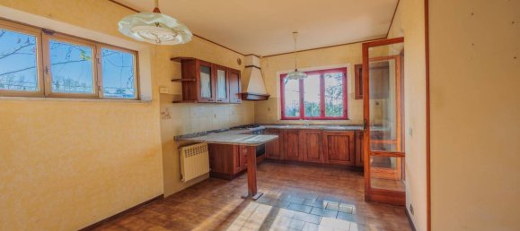 4 bedrooms Villa in Montaione, Italy No. 125090 26