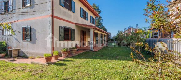 4 bedrooms Villa in Montaione, Italy No. 125090 2