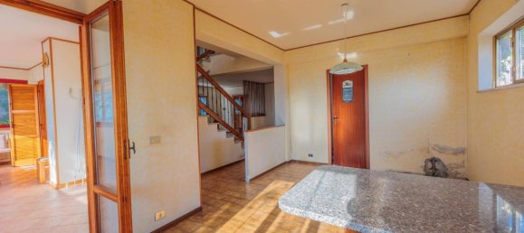 4 bedrooms Villa in Montaione, Italy No. 125090 25