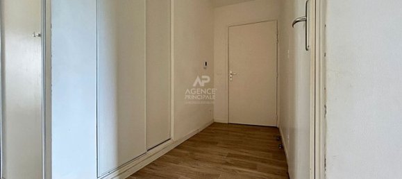 2 bedrooms Apartment in Carrieres-sous-Poissy, France No. 143543 7