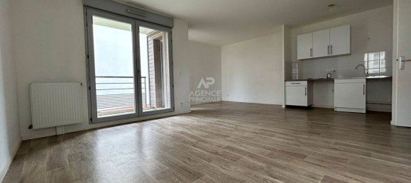 2 bedrooms Apartment in Carrieres-sous-Poissy, France No. 143543 2