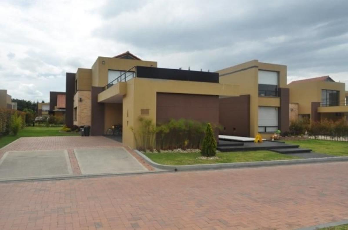 4 bedrooms House in Cundinamarca, Colombia No. 6649