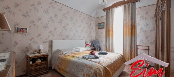 5-Zimmer Wohnung in Novara, Italy, Nr. 160618 2