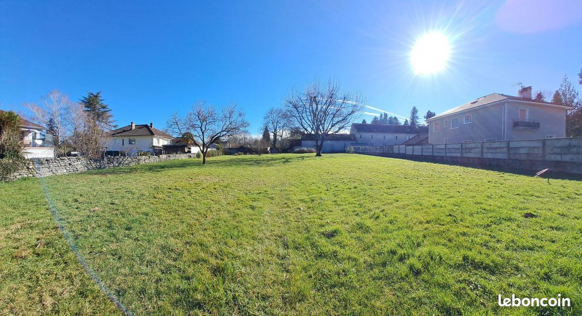 1983m² Land in Mirepeix, France No. 109061
