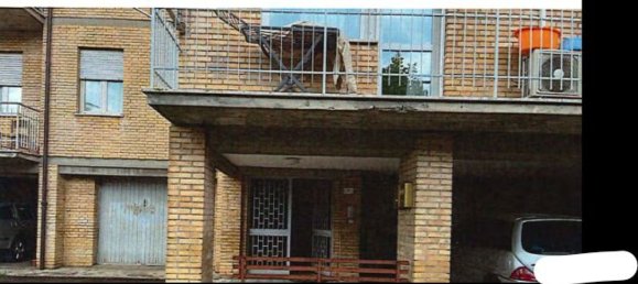 6 rooms Apartment in Bastia Umbra, Italy No. 34834 2