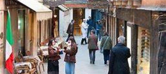 3 rooms Warehouse in Venice, Italy No. 61797 36