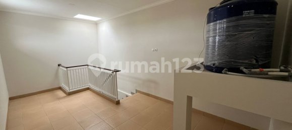 Tienda en Cipondoh, Indonesia 120 m² No. 2566 6