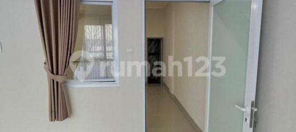 Tienda en Cipondoh, Indonesia 120 m² No. 2566 12