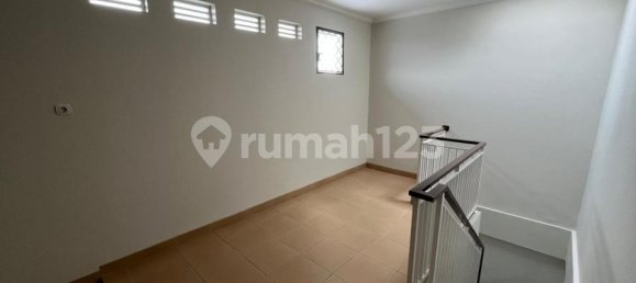 Tienda en Cipondoh, Indonesia 120 m² No. 2566 13