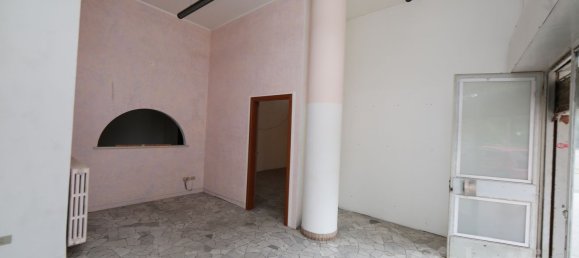 3 rooms Commercial property in Busto Arsizio, Italy No. 192473 5