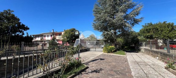 3 Schlafzimmer Villa in Castel Sant'Elia, Italy, Nr. 352998 2