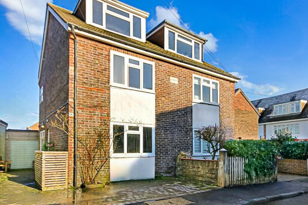 3 Schlafzimmer Haus in East Grinstead, United Kingdom, Nr. 10655