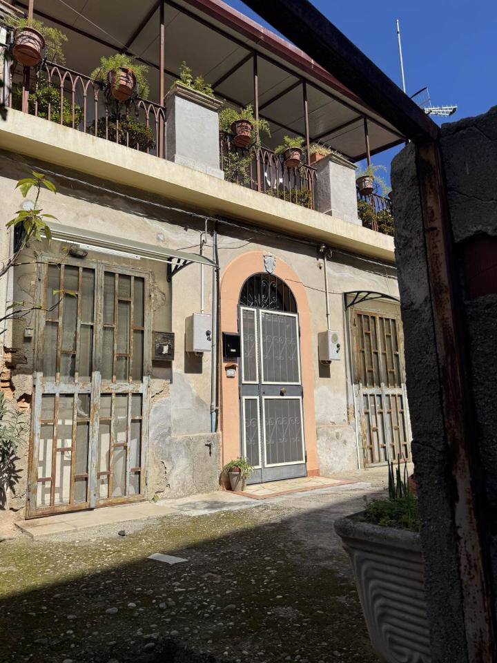 3-Zimmer Haus in Messina, Italy, Nr. 77876