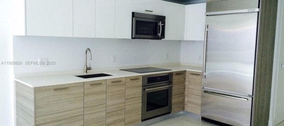 1 Schlafzimmer Gewerbliche Immobilien in Miami, USA, Nr. 614569 3