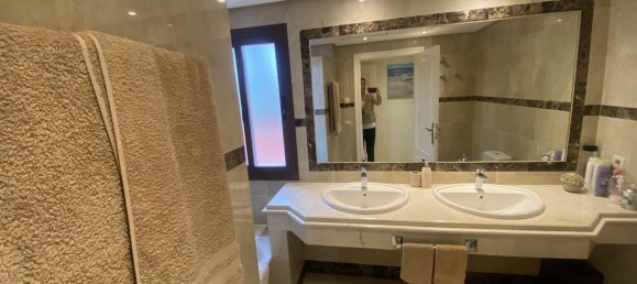 2 bedrooms Penthouse in Marbella, Spain No. 184943 8