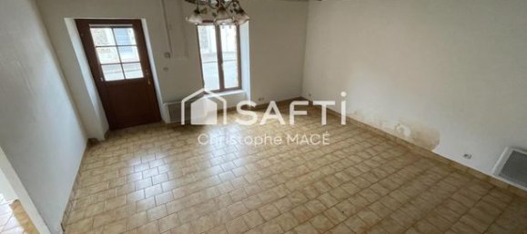 4 bedrooms House in Mayenne, France No. 300857 2