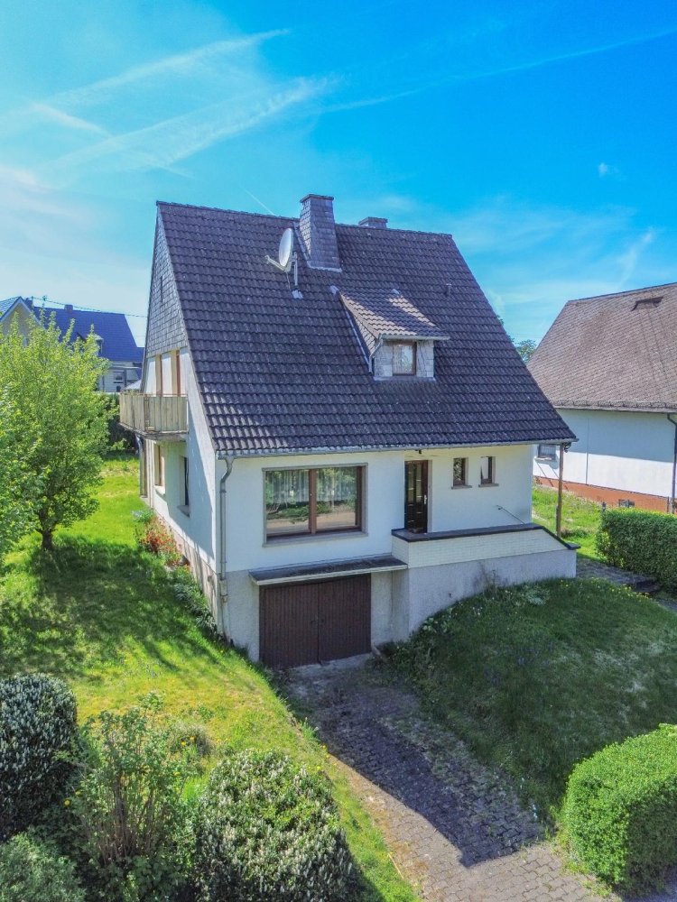 4-salle Maison à Altenkirchen, Germany No. 275345