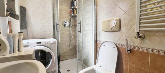 3 rooms Apartment in Rome, Italy No. 28783 9
