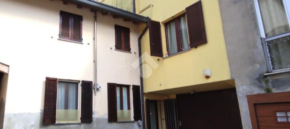 Дом с 2 спальнями в Бардзано, Италия № 353071 20