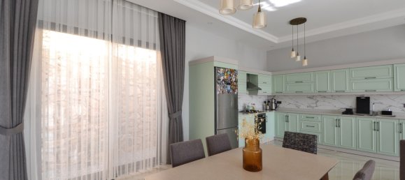 Villa 3+1 à Kargicak, Turkey No. 17865 10