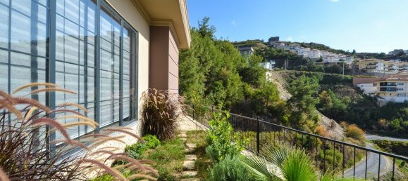 Villa 3+1 à Kargicak, Turkey No. 17865 5