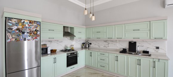 Villa 3+1 à Kargicak, Turkey No. 17865 19