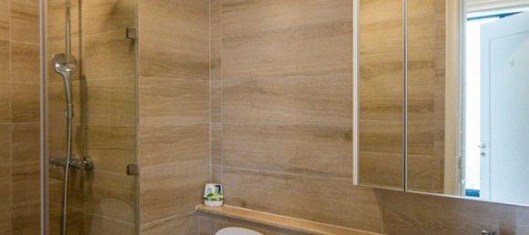 2 rooms Office in District 1, Vietnam No. 18033 7