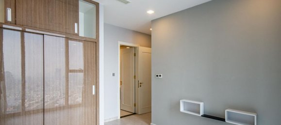 2 rooms Office in District 1, Vietnam No. 18033 5