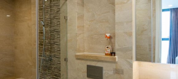 2 rooms Office in District 1, Vietnam No. 18033 4